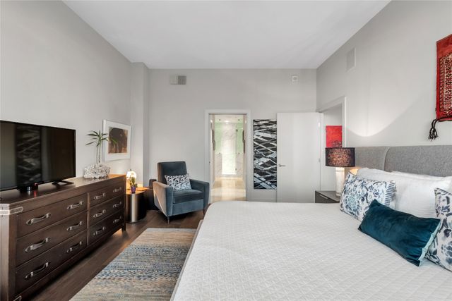 2323 N Houston Street 413, Dallas, TX 75219