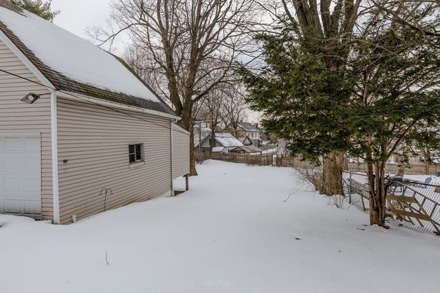 172 Belmont Ave, Springfield, MA 01108