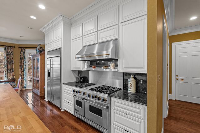 6421 Birnamwood Road, Shreveport, LA 71106