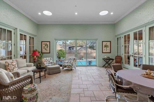 6421 Birnamwood Road, Shreveport, LA 71106