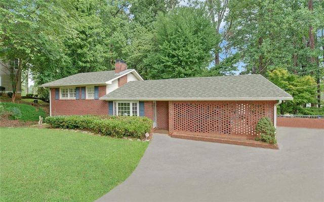 4593 T Moore Road, Oakwood, GA 30566