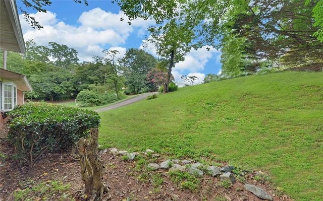4593 T Moore Road, Oakwood, GA 30566