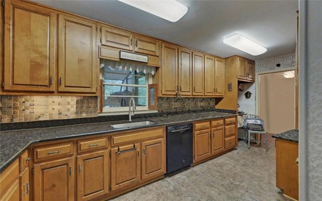 4593 T Moore Road, Oakwood, GA 30566