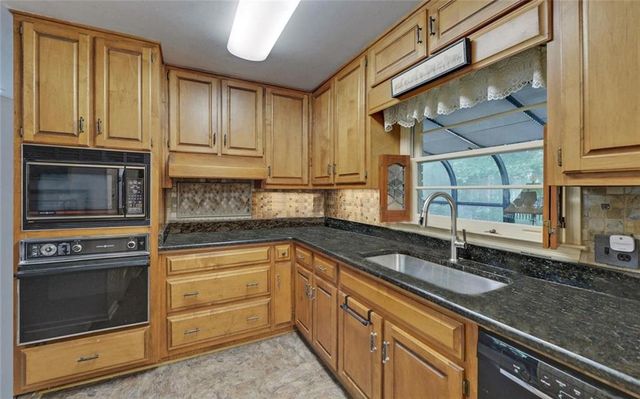 4593 T Moore Road, Oakwood, GA 30566