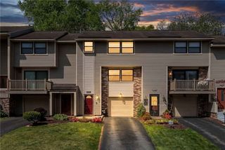 3135 Laurel Ridge Cir, South Fayette, PA 15017