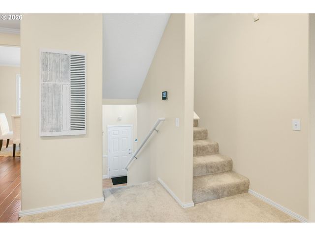 2886 Nw KENNEDY Ct, Portland, OR 97229