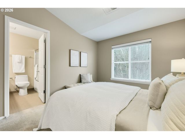 2886 Nw KENNEDY Ct, Portland, OR 97229