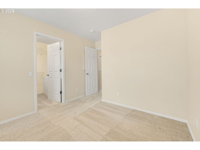 2886 Nw KENNEDY Ct, Portland, OR 97229