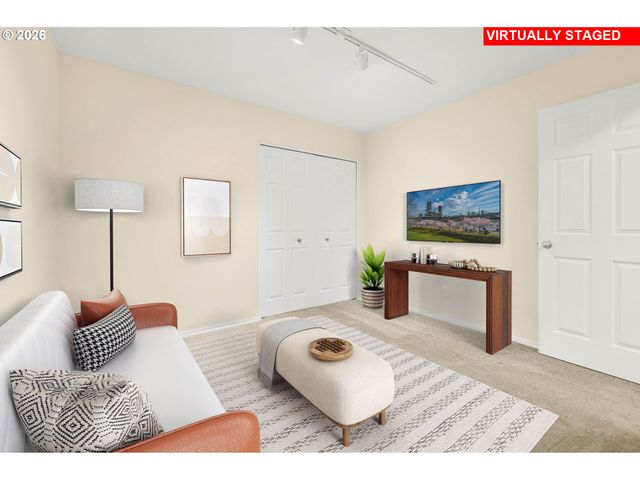 2886 Nw KENNEDY Ct, Portland, OR 97229