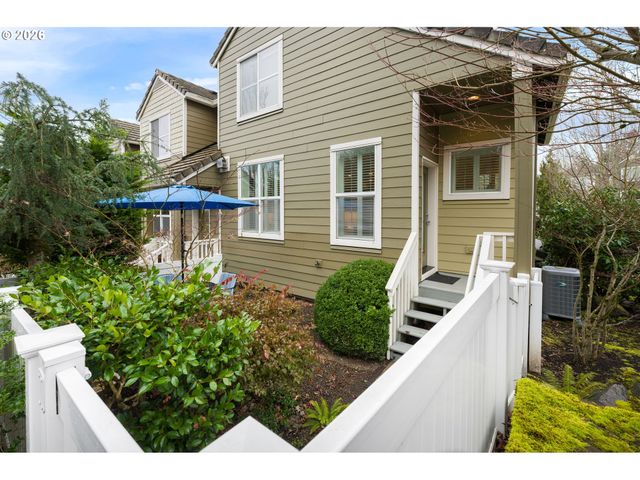 2886 Nw KENNEDY Ct, Portland, OR 97229
