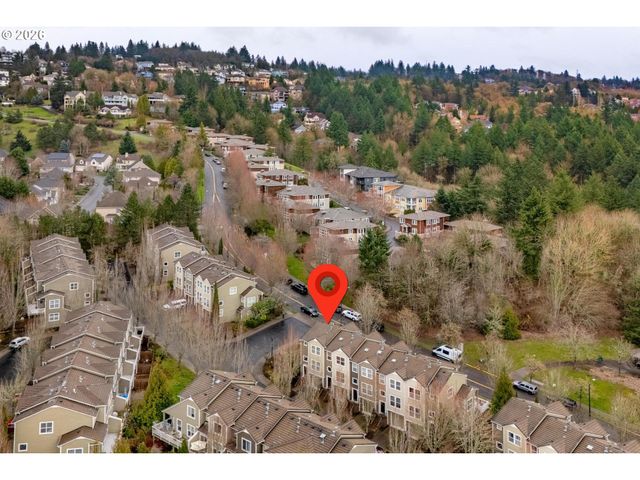 2886 Nw KENNEDY Ct, Portland, OR 97229