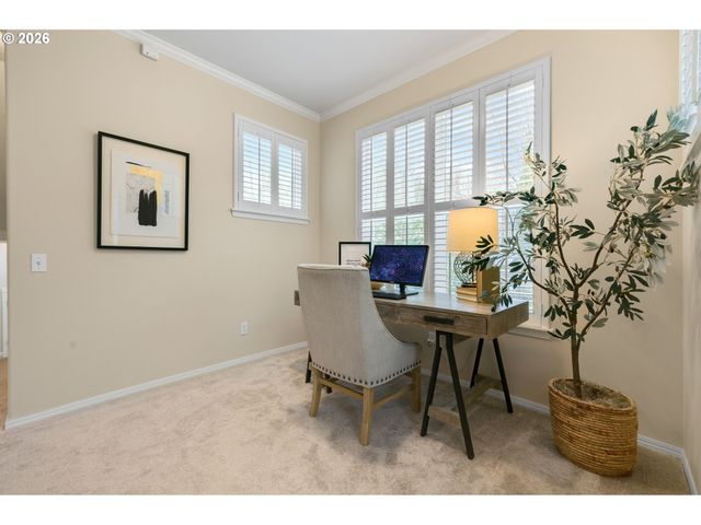 2886 Nw KENNEDY Ct, Portland, OR 97229