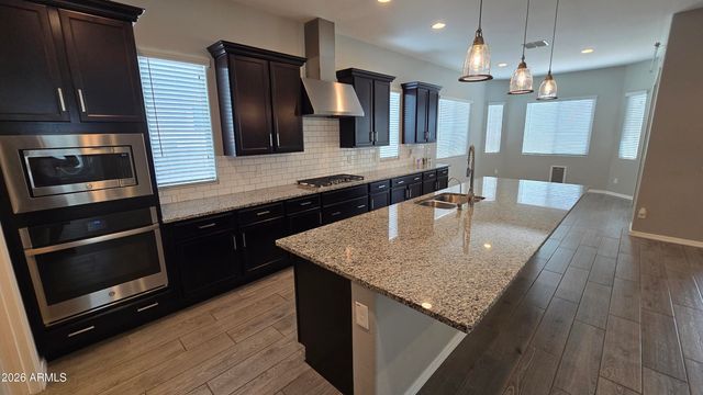 18351 W MERCER Lane, Surprise, AZ 85388