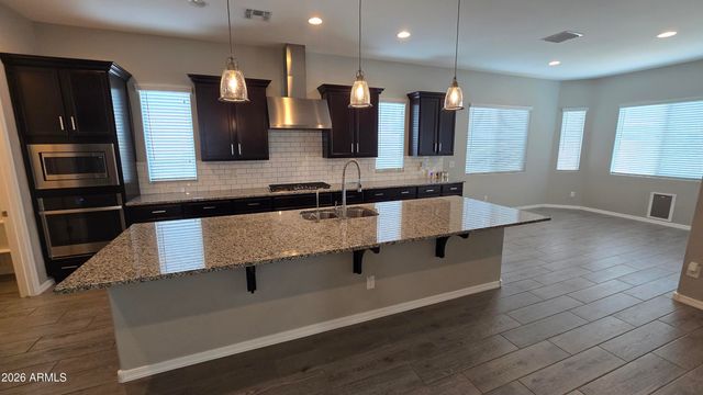 18351 W MERCER Lane, Surprise, AZ 85388