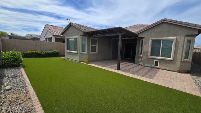 18351 W MERCER Lane, Surprise, AZ 85388