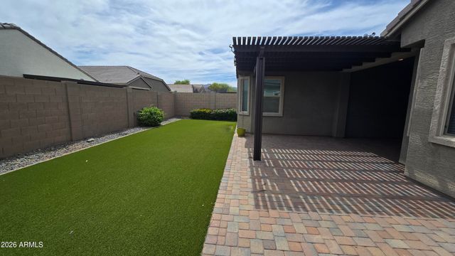 18351 W MERCER Lane, Surprise, AZ 85388