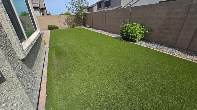 18351 W MERCER Lane, Surprise, AZ 85388