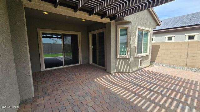 18351 W MERCER Lane, Surprise, AZ 85388