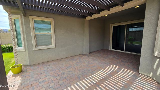 18351 W MERCER Lane, Surprise, AZ 85388