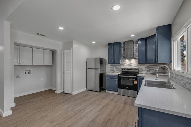 6217 Alta Oaks Drive, Garland, TX 75043