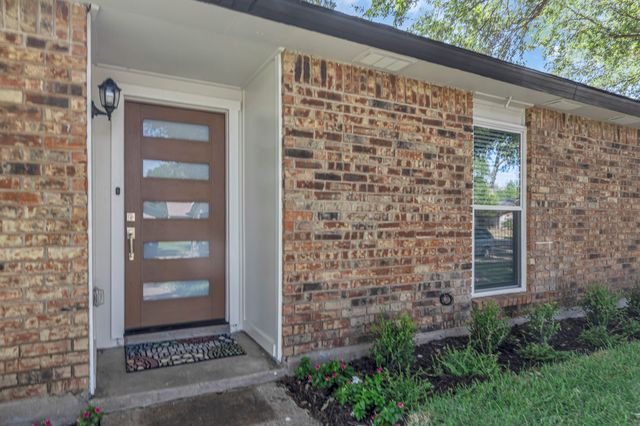 6217 Alta Oaks Drive, Garland, TX 75043