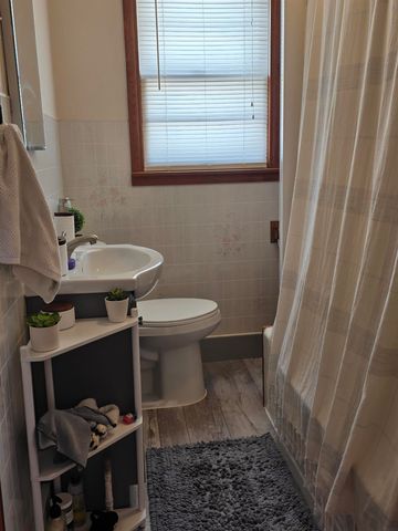 307 6th Ave NE, Independence, IA 50644