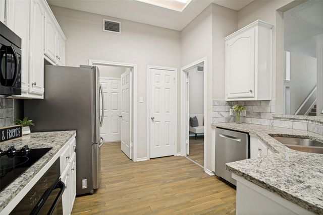 9006 Greenwood Trail, Rowlett, TX 75088
