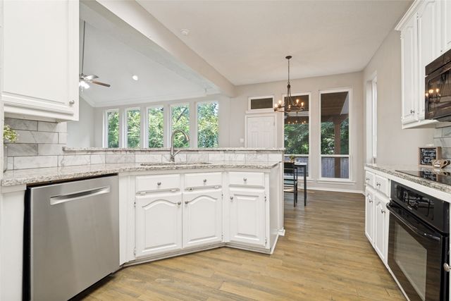 9006 Greenwood Trail, Rowlett, TX 75088