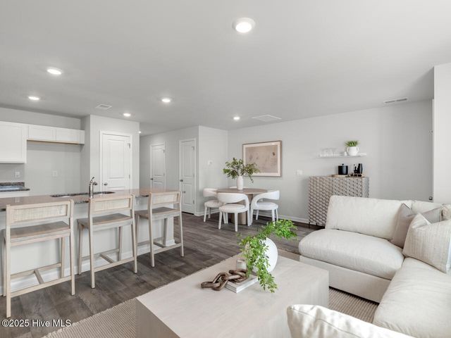 140 N Grassland Road Unit 5, Holly Ridge, NC 28445