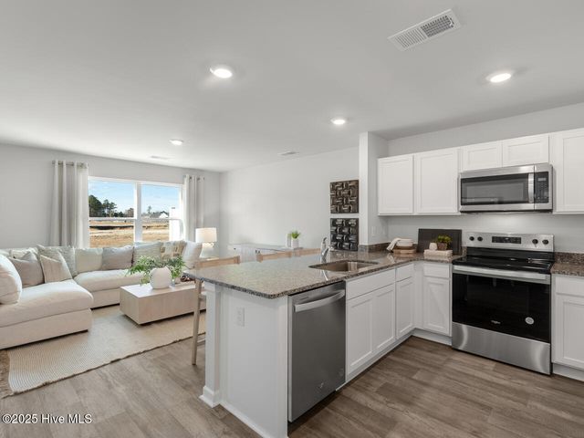 140 N Grassland Road Unit 5, Holly Ridge, NC 28445