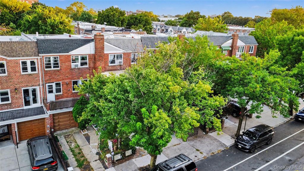 69-12 31st Avenue, Woodside, NY 11377 — photo 2