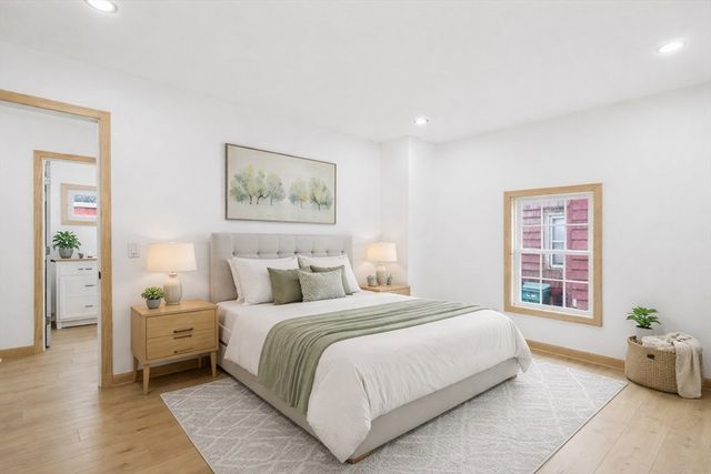 3 Robert St, Attleboro, MA 02703