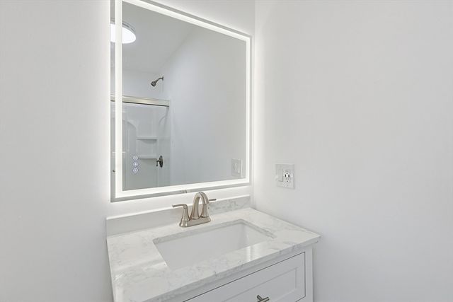 3 Robert St, Attleboro, MA 02703