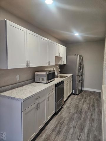 2729-31 N Elizabeth St, Pueblo, CO 81003
