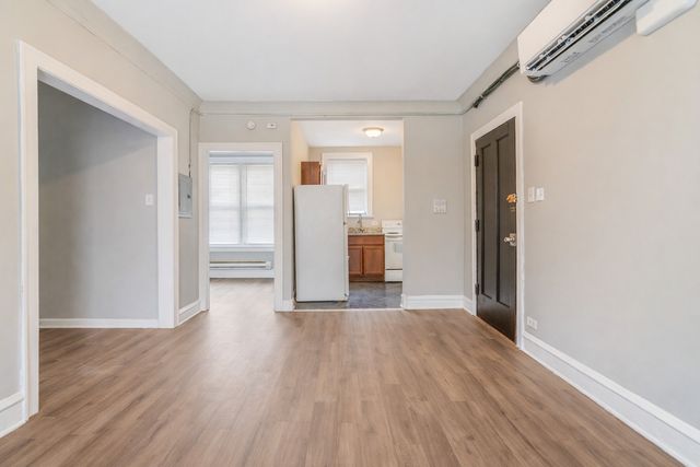 8001 S Maryland Avenue, Chicago, IL 60619