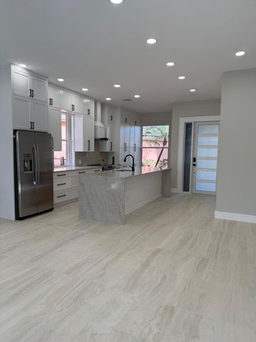 8676 Doverbrook Drive, Palm Beach Gardens, FL 33410