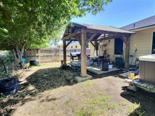 13621 Ponderosa Ranch Road, Fort Worth, TX 76262