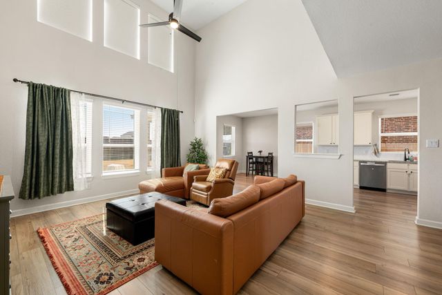 13721 Gaff Rig Drive, Texas City, TX 77510