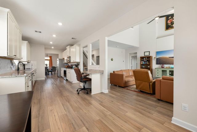 13721 Gaff Rig Drive, Texas City, TX 77510