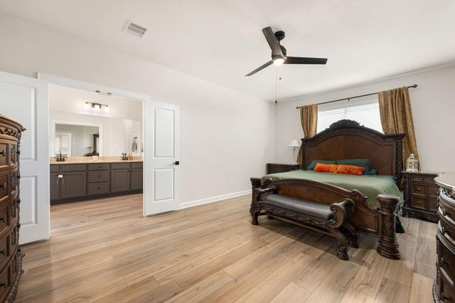 13721 Gaff Rig Drive, Texas City, TX 77510