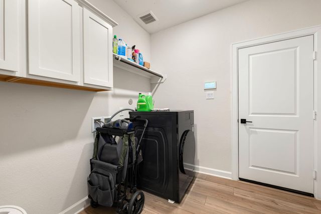 13721 Gaff Rig Drive, Texas City, TX 77510