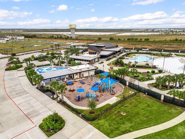 13721 Gaff Rig Drive, Texas City, TX 77510