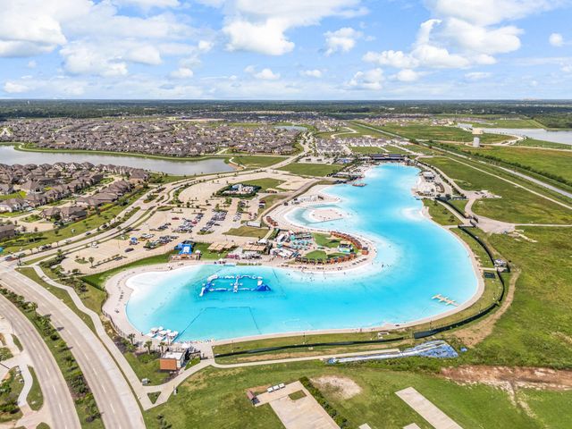 13721 Gaff Rig Drive, Texas City, TX 77510