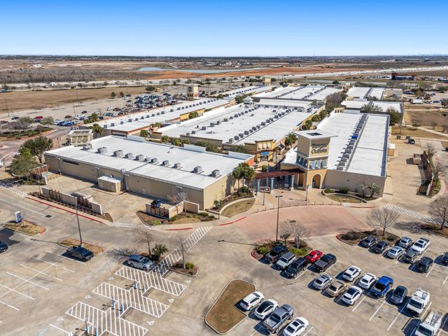 13721 Gaff Rig Drive, Texas City, TX 77510