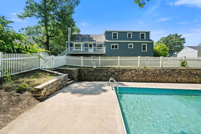 25 Indian Hill Road, Woburn, MA 01801