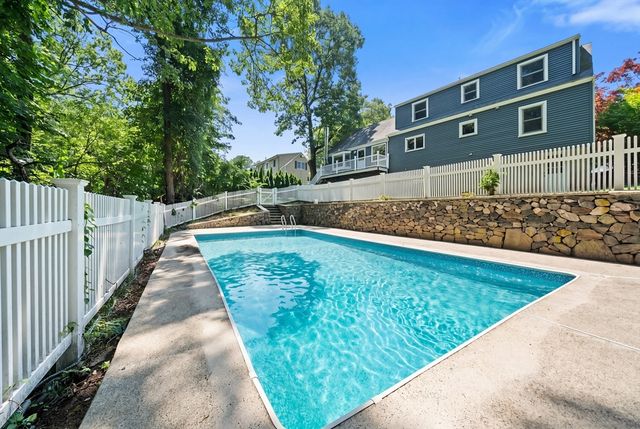 25 Indian Hill Road, Woburn, MA 01801