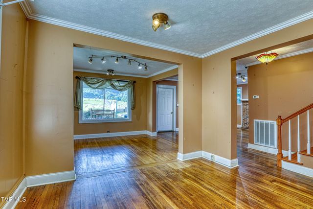 812 East Main Street, Rogersville, TN 37857