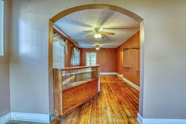 812 East Main Street, Rogersville, TN 37857