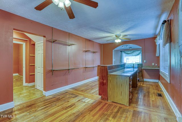812 East Main Street, Rogersville, TN 37857