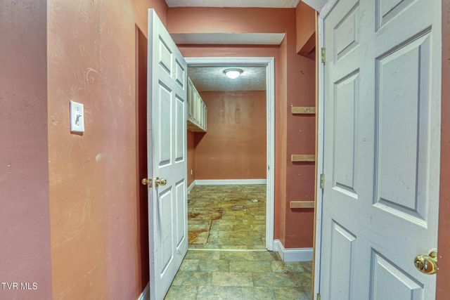 812 East Main Street, Rogersville, TN 37857